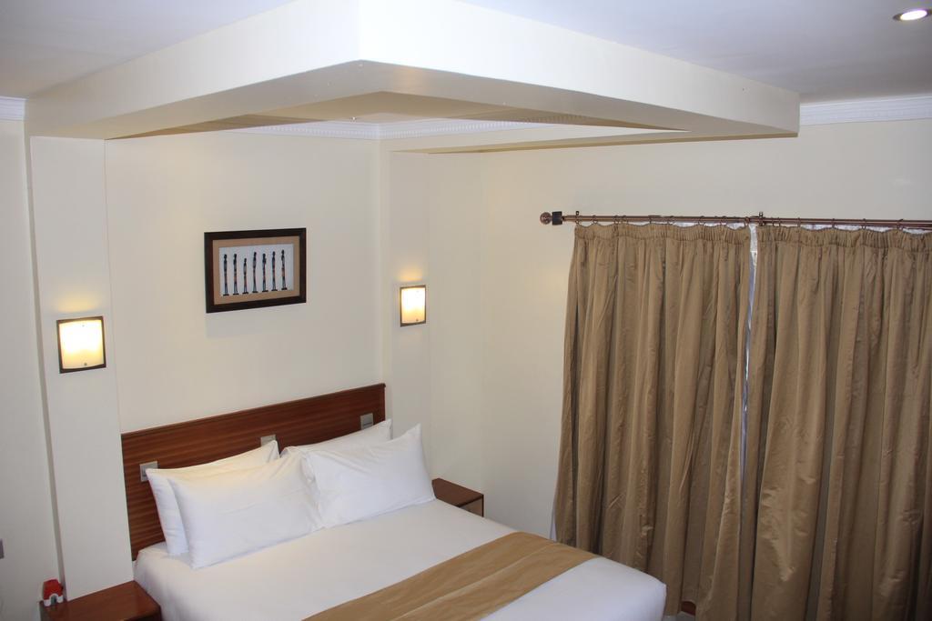 Brownie'S Guesthouse Lake Elementaita Exterior photo