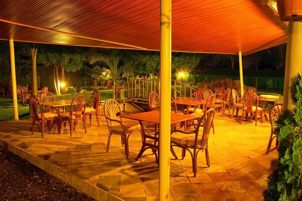 Brownie'S Guesthouse Lake Elementaita Exterior photo